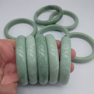 10 stcs Groothandel Aziatische 100% Natuurlijke Jade Jewelry Bracelet binnen 61,50 mm-62,50 mm