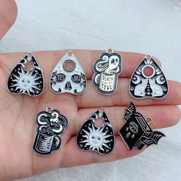 10pcs witch ouija en émail reproche charme de chat sorcière sun moon crâne pendentif pour bijoux faisant des bijoux de bricolage des créateurs chrams 240408