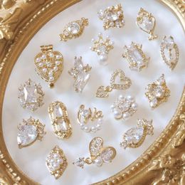 10pcslot 3D creux amour coeur alliage Nail Art Zircon perle métal manucure ongles accessoires fournitures bricolage décorations d'ongles charmes 240127