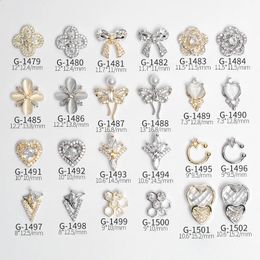 10pcslot 3D Love Flower Zircon Cristales Aleación de metal Rhinestones Joyería Nail Art Decoraciones Accesorios de uñas Charms Suministros 240127