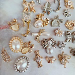 10pcslot 3d Luxury Flower Bow Heart Nail Art Pièces Zircon Pearl Crystal Manicure Nails Accesorios Supplies Decorations Charms 240426