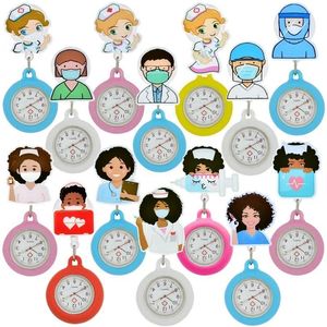 10PCSlot Lovely Heart Nurse Doctor Cartoon Personages Intrekbare badge reel clip ziekenhuis Kantoor Geschenken Pocket horloges 240327