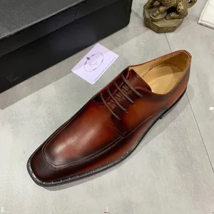 10style marque de luxe taille 38 ~ 45 hommes chaussures habillées de créateur à la main Style Brogue Paty chaussures de mariage en cuir hommes appartements en cuir Oxfords chaussures formelles