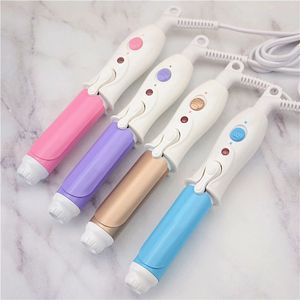 110-240V Portable Travel Electric Mini Hair Curler Curling Iron Fast Kleine Tourmaline keramische golvende tong haarstylinggereedschap 240327