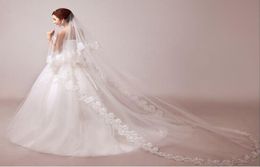 11007 Disponible en stock Veaux de mariée sur mesure Twocoury Lace Applique Edge Foreign Trade Veil for Wedding Party3989136