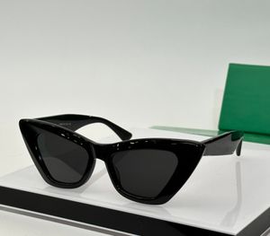 Lunettes de soleil 1101s Black Cat Eye pour femmes Black Grey Shades Lunes de mode Gafas de Sol Designers Sunglasses UV400 Eyewear avec boîte