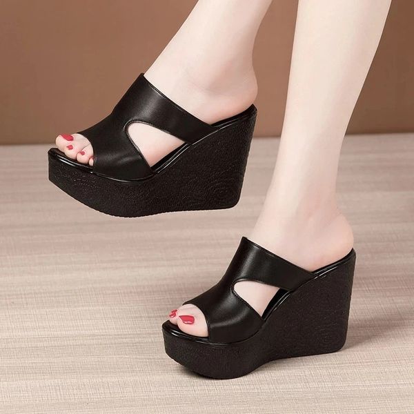 11 cm High Heel Calages Sandales pour les femmes 2023 Plateforme d'été chaussures de mode rouge noir blanc grand taille 240417
