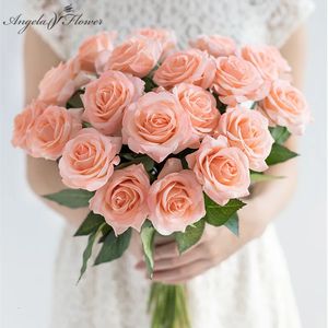 11pcs / lot fraîches fleurs artificielles Rose Real Touch Rose Rose Floral Home Decorations For Wedding Party Birthday Gifts 240416