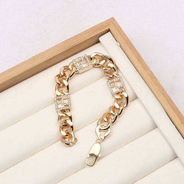 11style Designer Double Bracelet Bracelet pour la Mode Femmes Chaîne Épaisse Strass Charme Bracelets Marque Lettre Bijoux Accessoire de Haute Qualité