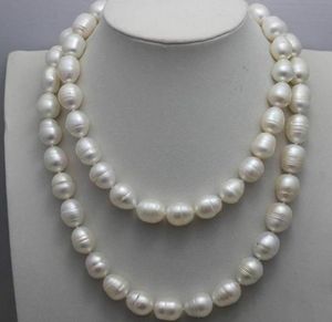 Collier de perles blanches de la mer du Sud baroque de 12 à 13 mm Fermoir en or 14 carats