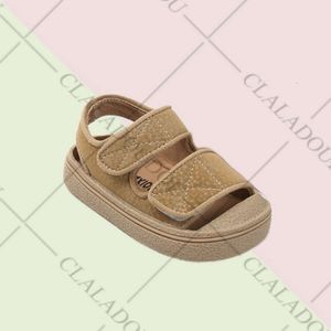 12-16cm Sandales à bout fermé à bout fermé de marque de marque de 12 à 16 cm, Solid Outdoor Casual pour 0-3 ans pour les enfants, Baby Beach Sandals L2405