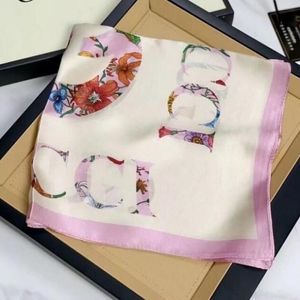 12 1style foulard en soie foulards pour femmes hiver luxueux foulard haut de gamme classique motif de lettre designer châle foulards nouveau cadeau facile à assortir doux au toucher au-dessus de 70-90 cm