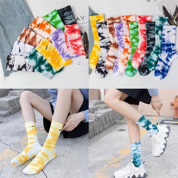 12 colores Diseñador Tie Dye Medias Accesorios Mantenga cálido Estilo callejero Calcetines largos de algodón impresos para hombres Mujeres Rodilla Calcetín alto Wit248O