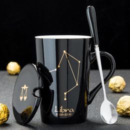 12 Sterrenbeelden Keramische Koffie Melk Mok met Lepel Deksel Zwart en Goud Porselein Zodiac Keramische Beker 420ML Thuis Water Drinkware303A