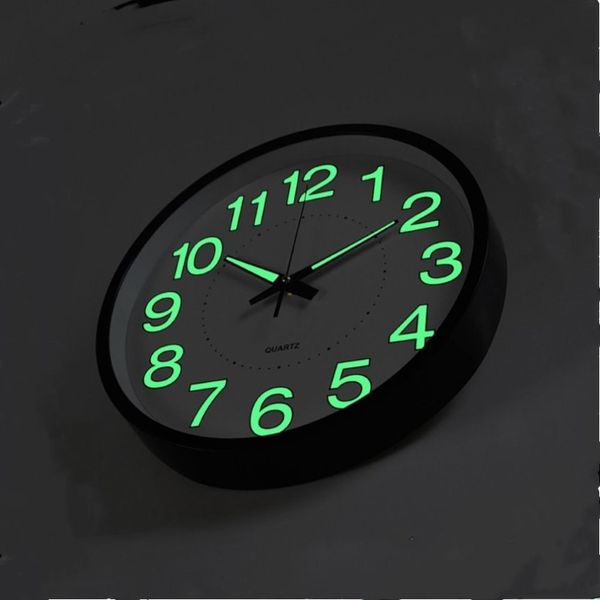 12 pouces 30 CM horloge murale lumineuse lueur dans la montre à quartz sombre pour chambres d'enfants chambre salon horloge suspendue décoration de la maison214p