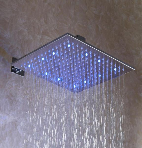 Pommeau de douche à effet pluie LED carré chromé de 12 pouces D00322577375