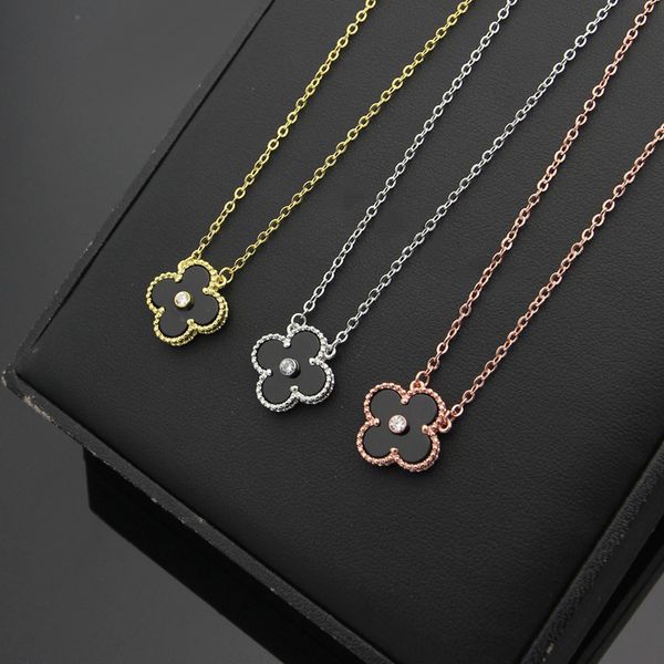 12 Styles de mix Femmes Collier de créateur de luxe Single Diamond Flower Pendant Top Quality Quality Collier en gros