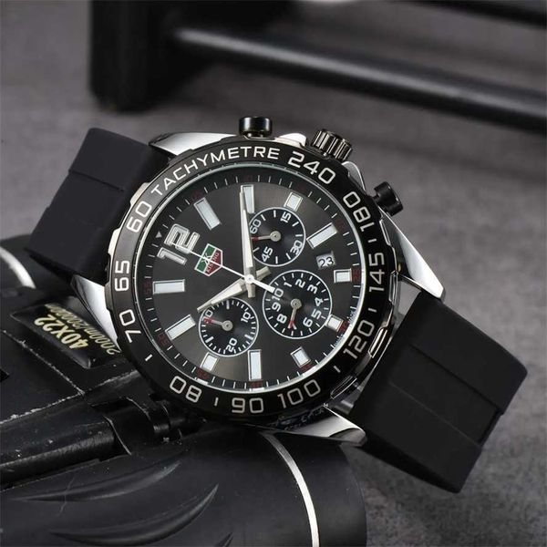 12% de réduction Watch Men Men Luxury Automatic Quartz Tag Mens Auto 6 Hands Hands Wristwatch