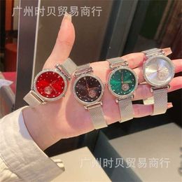 12% KORTING op horloge Kijk Xiaoxiangjias met diamanten ingelegde prachtige camelia bloem modieuze kleine schijf quartz dames