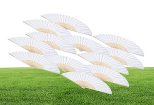 12 pack hand vastgehouden fans White Paper Fan Bamboo Folding -fans handheld gevouwen fan voor kerk bruiloft geschenkfeest gunsten diy7630535