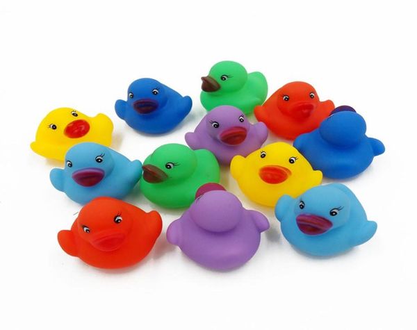 12 Uds. Piscinas de verano para niños pequeños, juguetes de baño para bebés, patos curanderos coloridos de goma 3712142