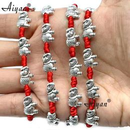 La pulsera con nudo de rosca de hilo rojo de ocho elefantes de 12 piezas se puede regalar para representar la buena suerte 240109