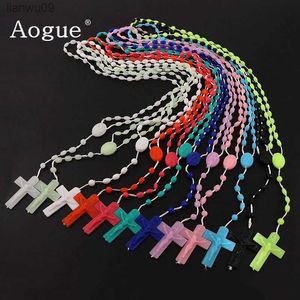 12 pièces usine chapelets multicolores bas en perles de chapelet en plastique foncé collier lumineux catholicisme prière bijoux religieux L230704