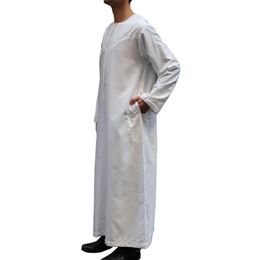 12 pièces lot 2019 dernière conception de haute qualité hommes musulmans thobes vêtements islamiques hommes abayas YM052284V