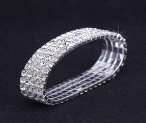 12 stuks Lot 4 Rij Kristal Diamante Strass Elastische Bruidsarmband Stretch Hele Bruiloft Accessoires voor Dames6660161