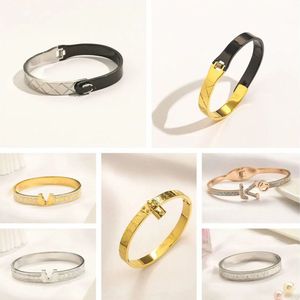 Bracelets de créateur de mode 12 de style pour femmes bijoux de créateur de luxe en bracelet 18k bracelet gas