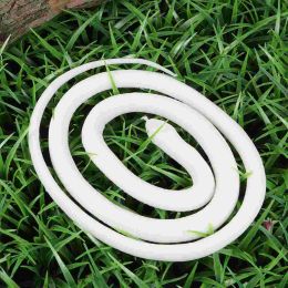 120 cm Blanc Snake Small Rubber Snake Garden Joinets, Snake Figure Snake Toys Toys Stretchy Reptiles pour décoration de fête