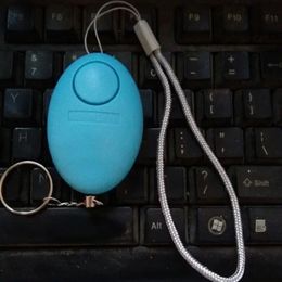 120 dB Forme d'oeuf Alarme d'autodéfense Girl Femmes Sécurité âgée Protéger alerte Sécurité personnelle Crie d'urgence Alarme d'urgence Keychain pour la forme des œufs Alarme de sécurité personnelle