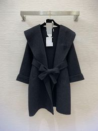 1216 XL 2024 Milan Puntaway Coat Brand Spring Coat Same Style Lapel Cuella de alta calidad Manga larga Ropa Weinishg23111196