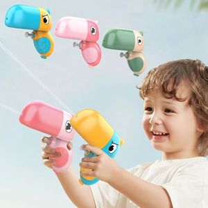 123PCS Toucan Water Gun Toy Toy Childrens Cartoon Mini Shooting Summer Outdoor Beach Fighting for Kids Gifts 240509