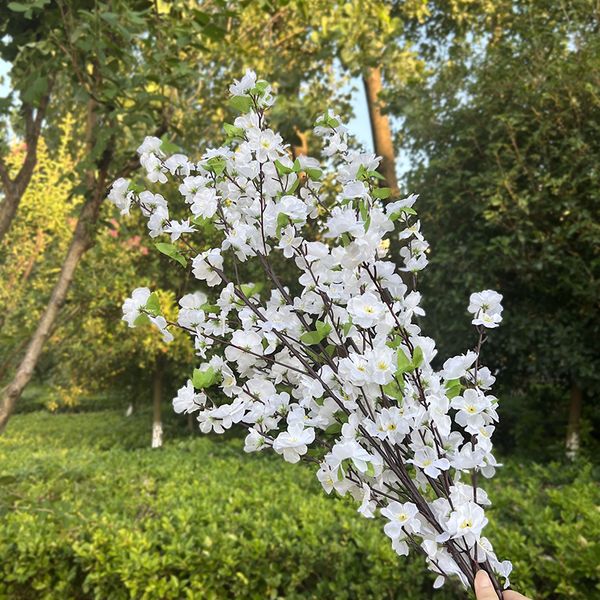 125 cm Fleur artificielle Cherry Plum Plum Blossom Peach Branche Rose Fleur de soie rose pour la fête de mariage Home Garden Living Room Decor