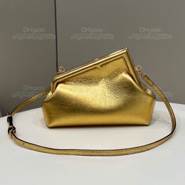 12A 1: 1 Top de qualité des créateurs de créateurs Niche Frame oblique Silhouette Design Le cuir fait des sacs à bandoulière de luxe pour femmes à l'éclat fino décontracté avec boîte d'origine.
