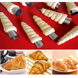 12 stks hoogwaardige conische buiskegelrolvormen roestvrijstalen spiraalvormige croissants vormen vormen gebakcrème hoorn cake brood mal1.voor conische buiskegelrolvormen