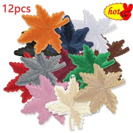 12 pièces fer sur patchs pour vêtements feuille d'érable Lot en vrac brodé coudre mélange Pack Parches Termoadhesivos Ropa Mochila Applique bricolage