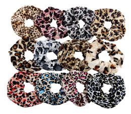 12pcs grand animal léopard cheveux chouchou ensemble pour les femmes satin velours élastique cheveux corde élastique pour queue de cheval hiver bandeau cheveux Ac6504224