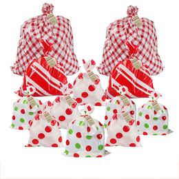 12pcs/lot Santa Claus Geschenk Candy Tas Presents Wrap Plastic Stripe Polka Dot Plaid Tassen Wenskaart Merry Christmas Decorations Home Nieuwjaar JY0703