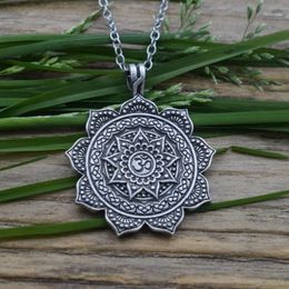 12 stuks Noorse Viking Lotus mandala Om ketting Amulet sieraden Buddhism1279w