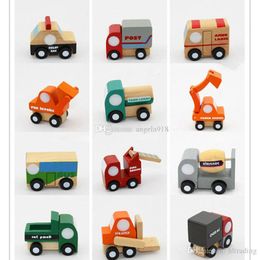 12pcs / set voiture Figurines Mini voiture en bois Jouets éducatifs pour enfants garçons Cadeau d'anniversaire de Noël Diecast Model Cars Baby toy C5092