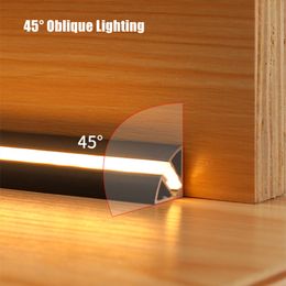 13 * 13 mm V Forme LED Armoire Lumière Mini Silicone Profil en aluminium 45 degrés Éclairage oblique Couper de lampe de lampe