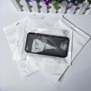 13 * 21 cm Sacs d'emballage blanc / transparent Sac d'emballage de détail Sac à fermeture éclair Emballage avec trou de suspension pour accessoires de téléphone Housse d'affichage du câble