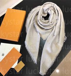 13 Couleurs Scarv Luxury Winter Cashmere Scarps pour Ladi and Men Brand Digner Mens Scarf Fashion Femmes Wool 140140cm Charpe de Luxe2081912