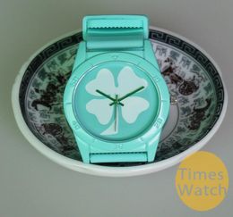 13 colores unisex Clover Regalo de cumpleaños de la suerte Silicone Watch Moda Watches Deco Wut Wristwatchs Vogue Quartz Watches7102931