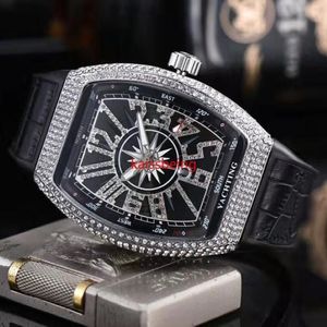 138 Mens Watch Quartz Movement kijkt Rubber Watchband Shinning Diamond ICD Out Rainless Steel Case Watch voor mannen Lifestyle Watate307P