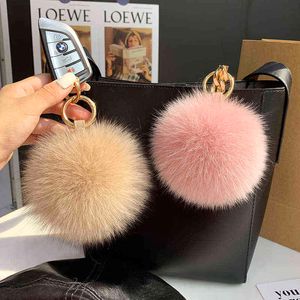 13 CM réel fourrure de renard porte-clés fourrure naturelle pompon boule femmes sac ornements pendentif luxe voiture porte-clés bracelet en cuir anneau en métal cadeau AA220318