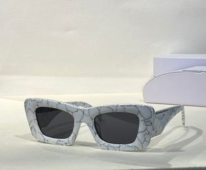 13Z Lunettes de soleil œil de chat gris foncé en marbre blanc pour femmes Lunettes de mode Gafas de sol Shades Occhiali da sole UV400 Lunettes de protection