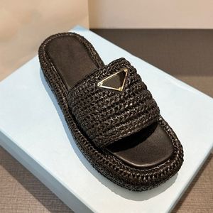 P*a*da luxe ontwerper damesmerk wol slippers mode hoogwaardige leer roze platform non-slip slipper slijtage huishouden buiten konijnen bont sandalen